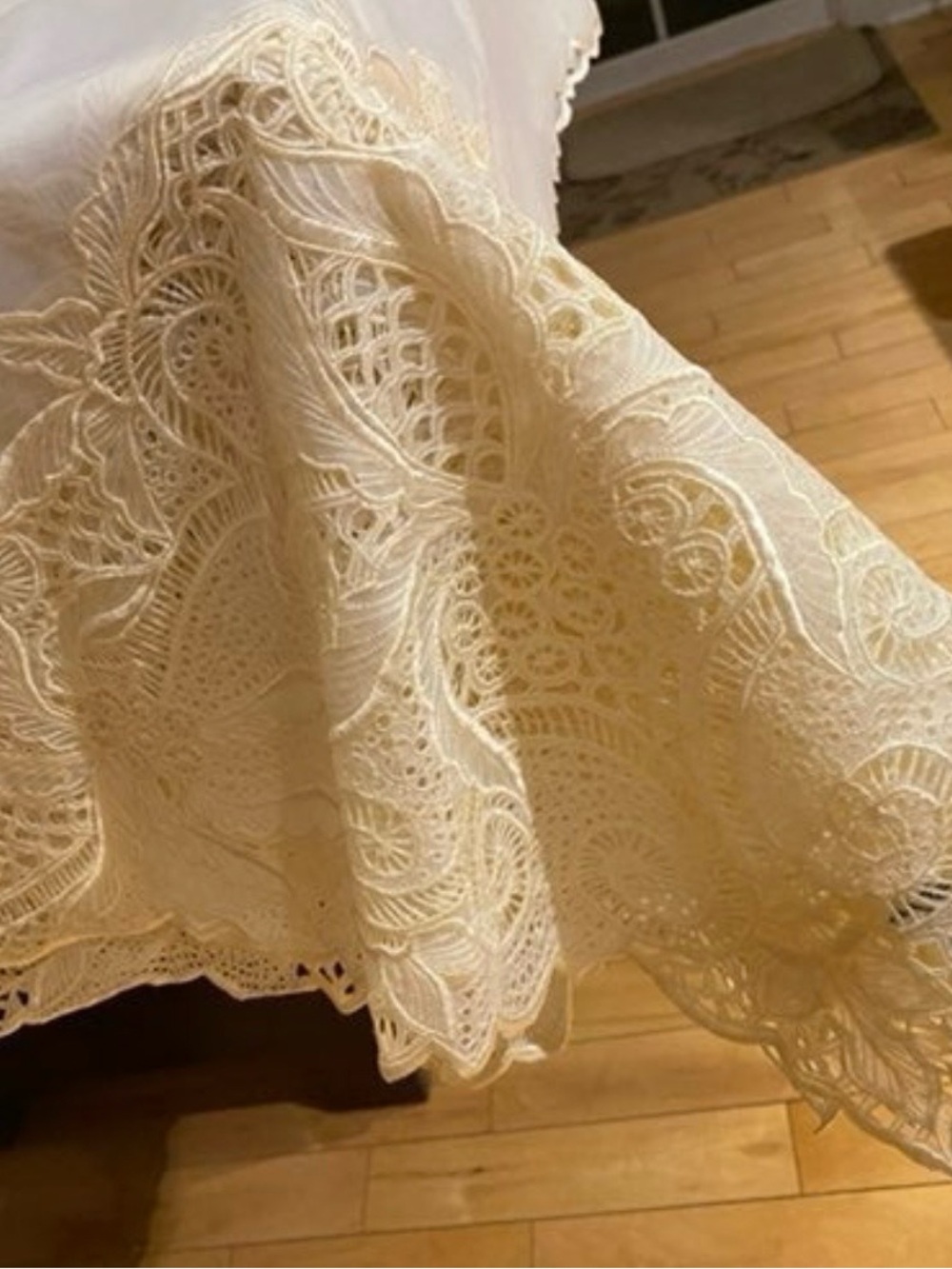Vintage Tablecloth 72”x94” ecru/ cream